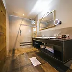 Andino Hotell 4*